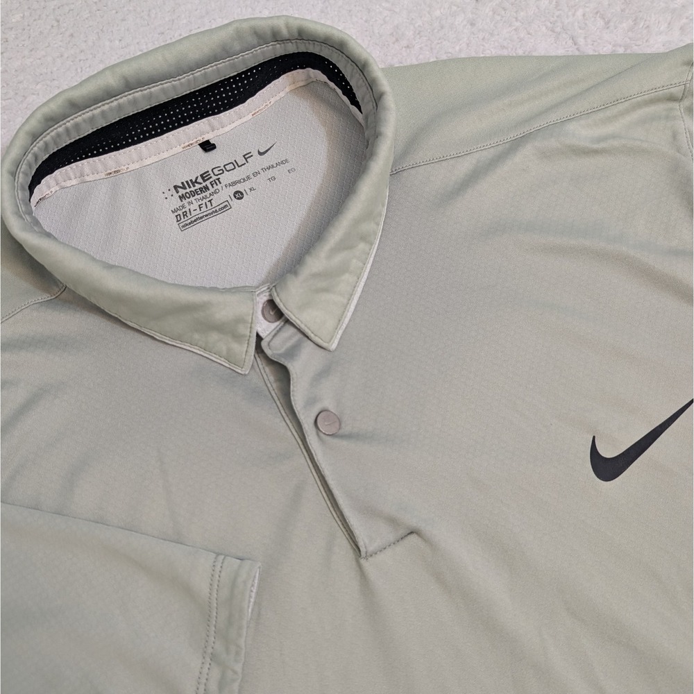 Nike Momentum Fly‎ UV Reveal Polo Shirt Mens XL Gray Performance 725507-012